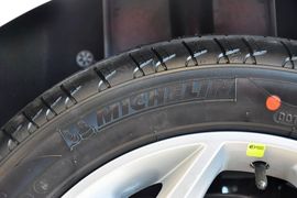 2012款福特福克斯两厢2.0L手动豪华运动型