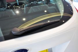 2012款福特福克斯两厢2.0L手动豪华运动型