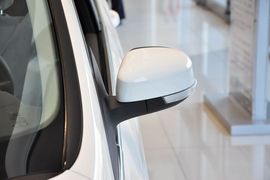 2012款福特福克斯两厢2.0L手动豪华运动型