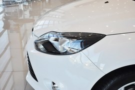 2012款福特福克斯两厢2.0L手动豪华运动型