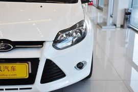 2012款福特福克斯两厢2.0L手动豪华运动型