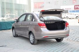 2013款北京汽车E130手动乐活型