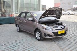 2013款北京汽车E130手动乐活型