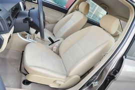 2013款北京汽车E130手动乐活型