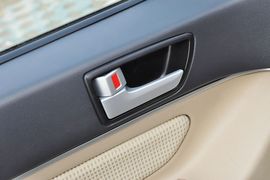 2013款北京汽车E130手动乐活型