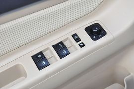 2013款北京汽车E130手动乐活型