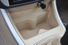 2013款北京汽车E130手动乐活型