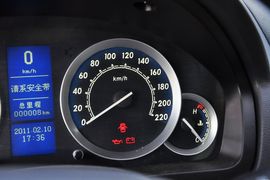 2013款北京汽车E130手动乐活型