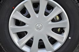2013款北京汽车E130手动乐活型
