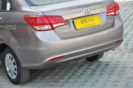 2013款北京汽车E130手动乐活型