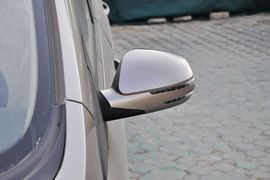 2013款北京汽车E130手动乐活型