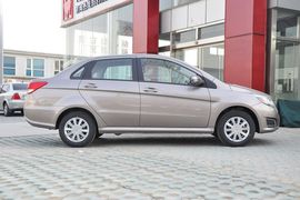 2013款北京汽车E130手动乐活型