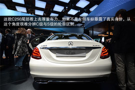 全新一代奔驰C级