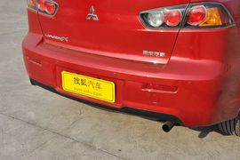2013款三菱翼神风尚版1.6L手动经典型