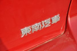 2013款三菱翼神风尚版1.6L手动经典型
