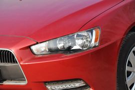 2013款三菱翼神风尚版1.6L手动经典型