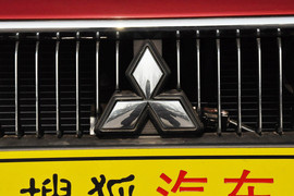 2013款三菱翼神风尚版1.6L手动经典型
