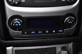 2013款吉利帝豪EC7-RV