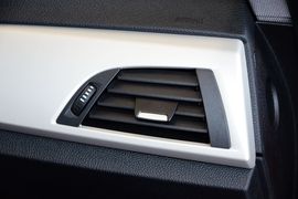 2013款宝马118i领先型（增配）