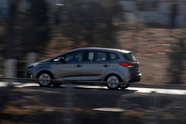 2013款起亚新佳乐2.0L自动舒适版7座深测