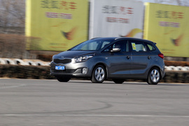 2013款起亚新佳乐2.0L自动舒适版7座深测