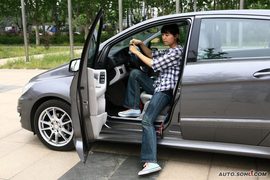 2009款奔驰B200时尚型试驾