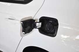 2014款雪铁龙全新爱丽舍1.6L手自一体时尚型