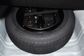 2014款雪铁龙全新爱丽舍1.6L手自一体时尚型
