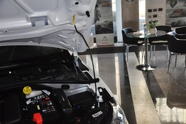 2014款雪铁龙全新爱丽舍1.6L手自一体时尚型