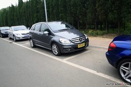 2009款奔驰B200时尚型试驾