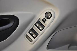 2014款雪铁龙全新爱丽舍1.6L手自一体时尚型