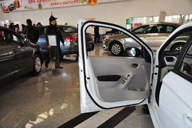 2014款雪铁龙全新爱丽舍1.6L手自一体时尚型
