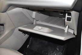 2014款雪铁龙全新爱丽舍1.6L手自一体时尚型