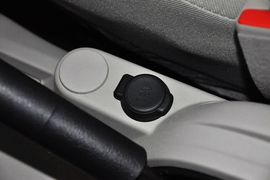 2014款雪铁龙全新爱丽舍1.6L手自一体时尚型