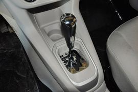 2014款雪铁龙全新爱丽舍1.6L手自一体时尚型