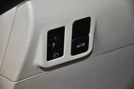 2014款雪铁龙全新爱丽舍1.6L手自一体时尚型