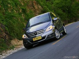 2009款奔驰B200时尚型试驾