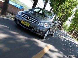 2009款奔驰B200时尚型试驾