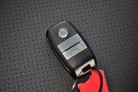 2013款起亚索兰托2.2T柴油四驱豪华版7座