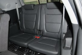 2013款起亚索兰托2.2T柴油四驱豪华版7座
