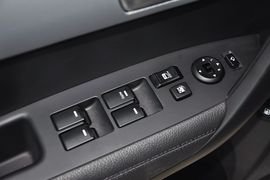 2013款起亚索兰托2.2T柴油四驱豪华版7座