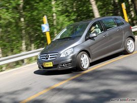 2009款奔驰B200时尚型试驾