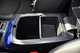 2013款起亚索兰托2.2T柴油四驱豪华版7座