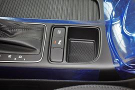 2013款起亚索兰托2.2T柴油四驱豪华版7座