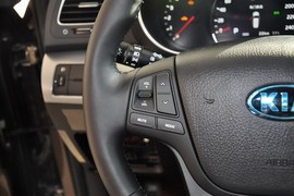 2013款起亚索兰托2.2T柴油四驱豪华版7座