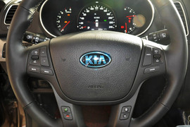 2013款起亚索兰托2.2T柴油四驱豪华版7座