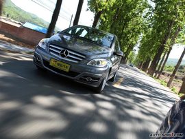 2009款奔驰B200时尚型试驾