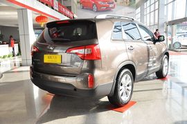 2013款起亚索兰托2.2T柴油四驱豪华版7座