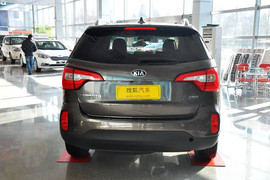 2013款起亚索兰托2.2T柴油四驱豪华版7座