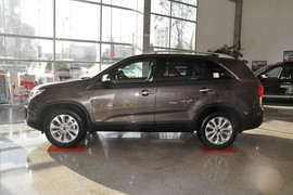 2013款起亚索兰托2.2T柴油四驱豪华版7座